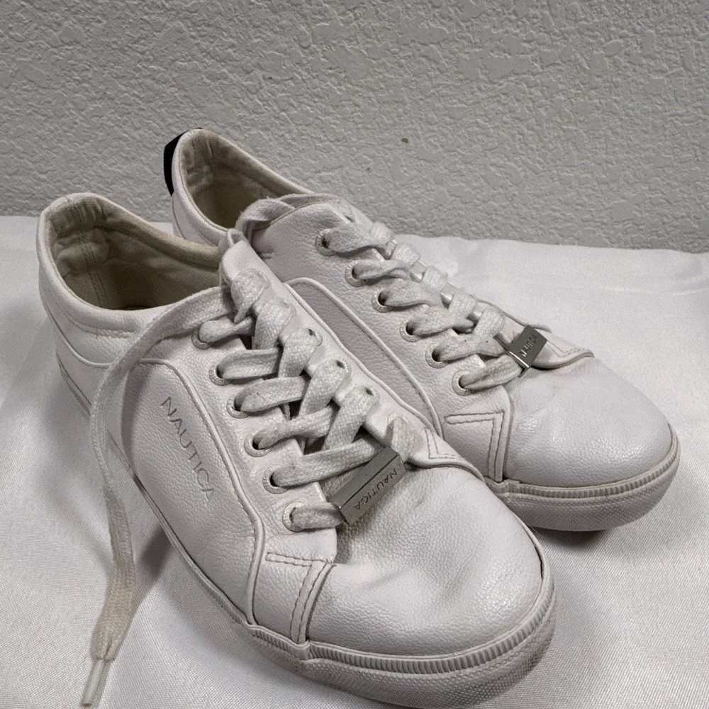 Nautica White Low Top Lace-Up Athletic Sneaker Casual Shoes Size 6.5 US